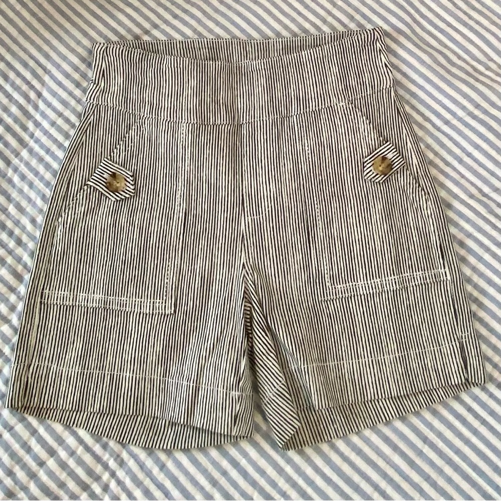 westbound petites shorts.